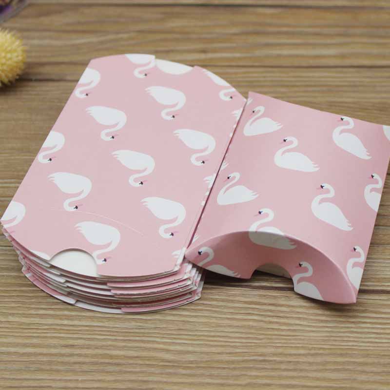 10pc9x7x2.5cm kraft Paper Box Pillow Shape Candy Box Wedding Favor Gift Boxes For Home Baby Shower Kids Birthday Party Supplies