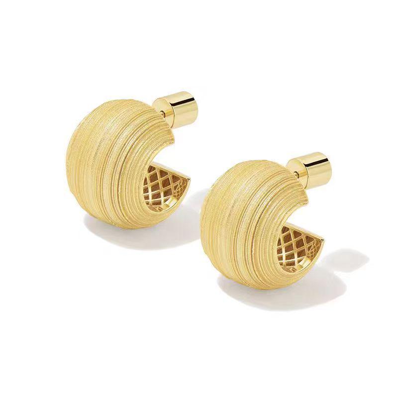 

925 Silver Spherical Brushed Stud Earrings - High-End, Versatile Design for Women золотой