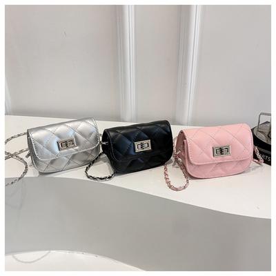 Schicke Mini-Ketten-Umhängetasche Modische Kleine Kunstleder-Crossbody-Tasche für Damen