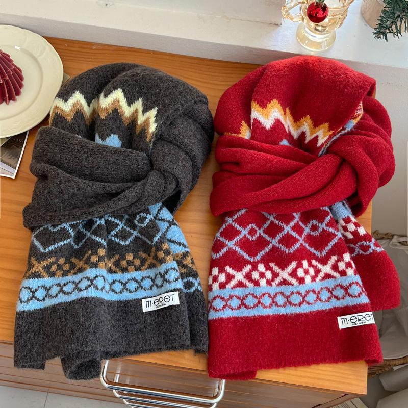 South Korea's High-quality Fair Island Style Christmas Wool Hat Scarf Gloves Women's Autumn and Winter Warm Ear Protection Knitted Hat Tide