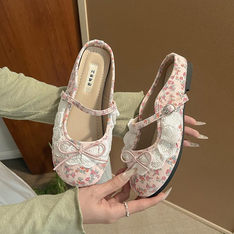 

Винтажные кружевные туфли Мэри Джейн женские 2025 новый летний темперамент на мягкой подошве с мелким вырезом полушлепки с юбкой 40