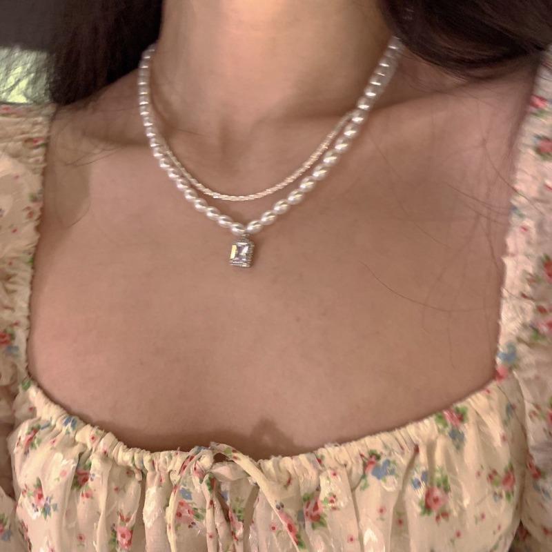 

комплект из двух предметов, нишевое жемчужное ожерелье, нежный ретро-стиль, новая цепочка на ключицы, женские аксессуары, дизайнерский смысл