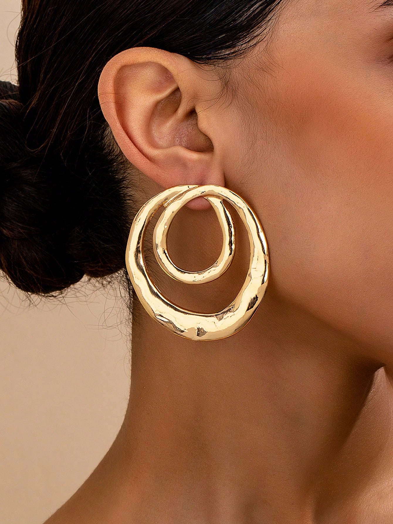 

Модные серьги-подвески для женщин золотой