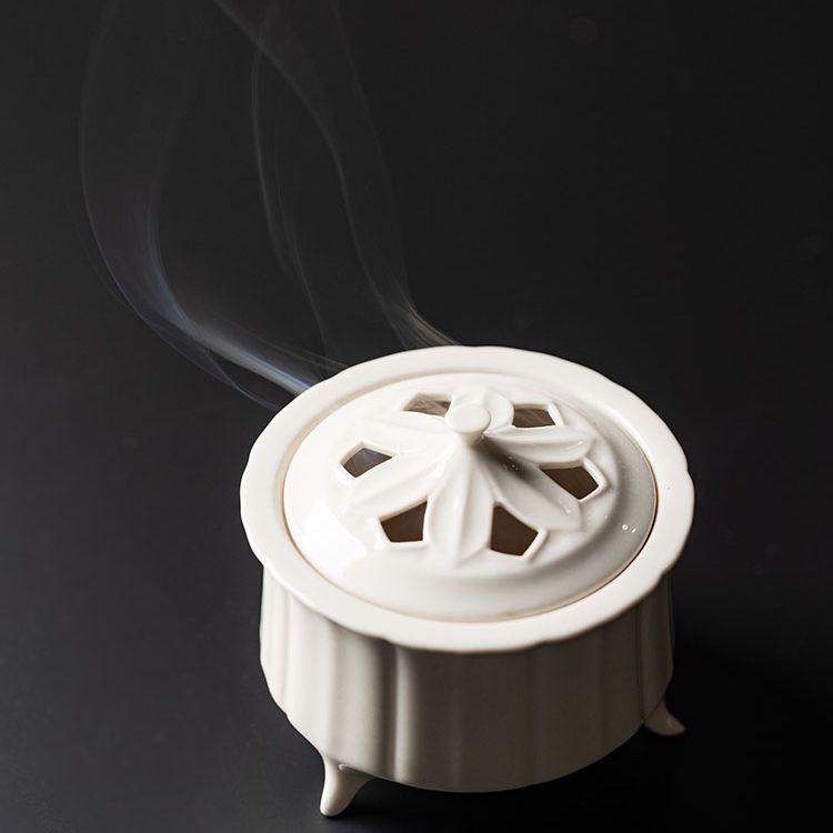 Japanese-style creative handcrafted wood ash three-legged incense burner, retro and simple ceramic household incense base