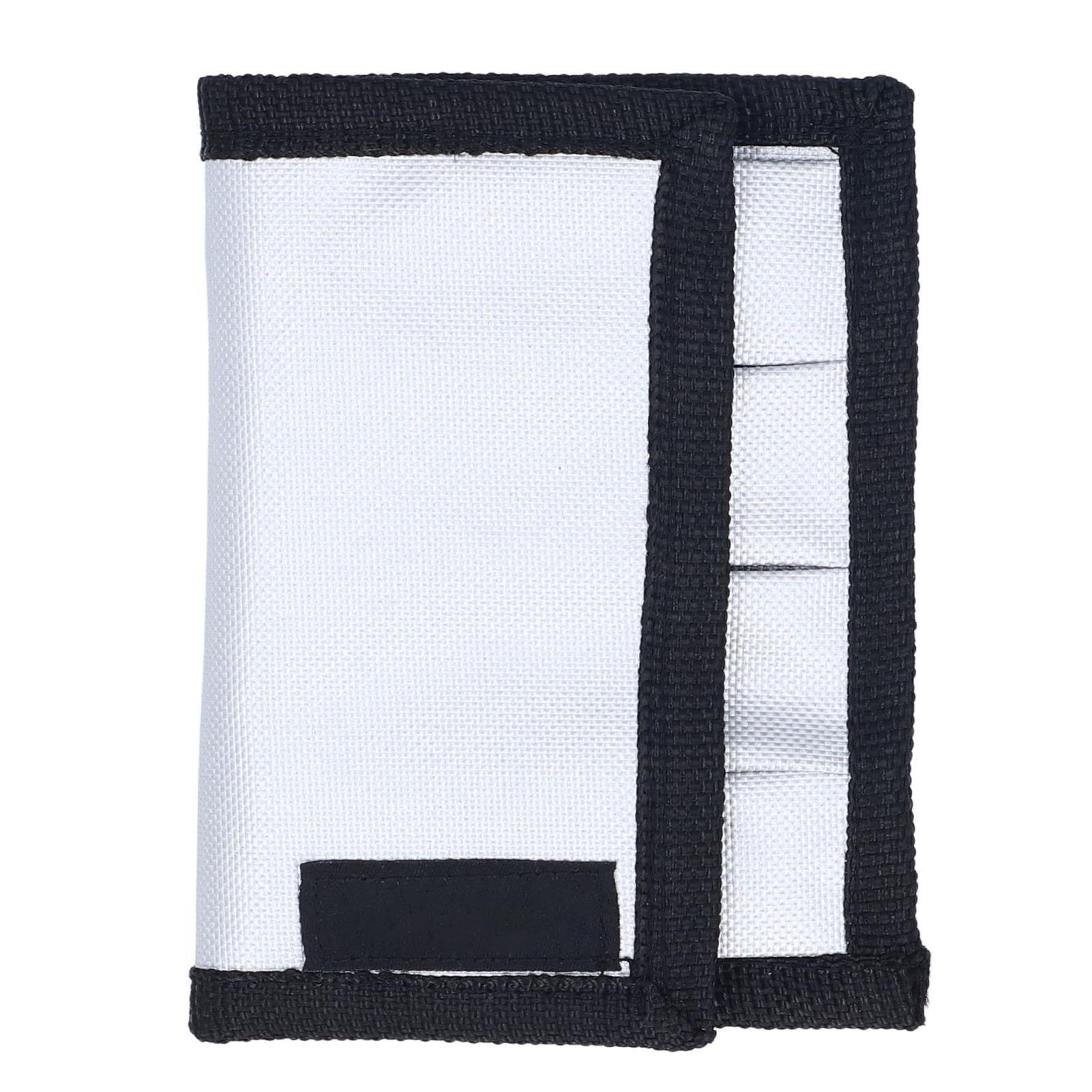 

Battery Pouch Case Oxford Fabric 4 Slots Belt Loop Battery Bag Holder for Indoor Outdoor Use