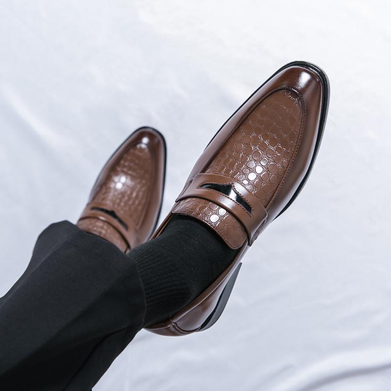 Fashion Fashionable New Men's Comfortable Pointed Casual Leather Shoe British Style Men Crocodile Leather Through Business Leather Shoes