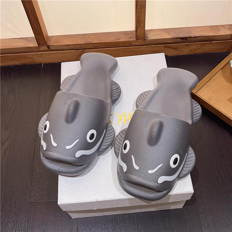 Fashion Trend  Female Summer Shark Slip-On Sandal Cute Student Beach Flat Upper Non-Slip for Couples