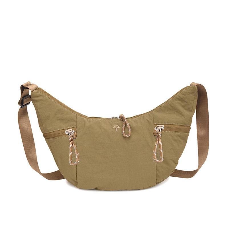 2025 New Casual Fashion Versatile Messenger Bag Large Capacity Bag Shoulder Armpit Bag