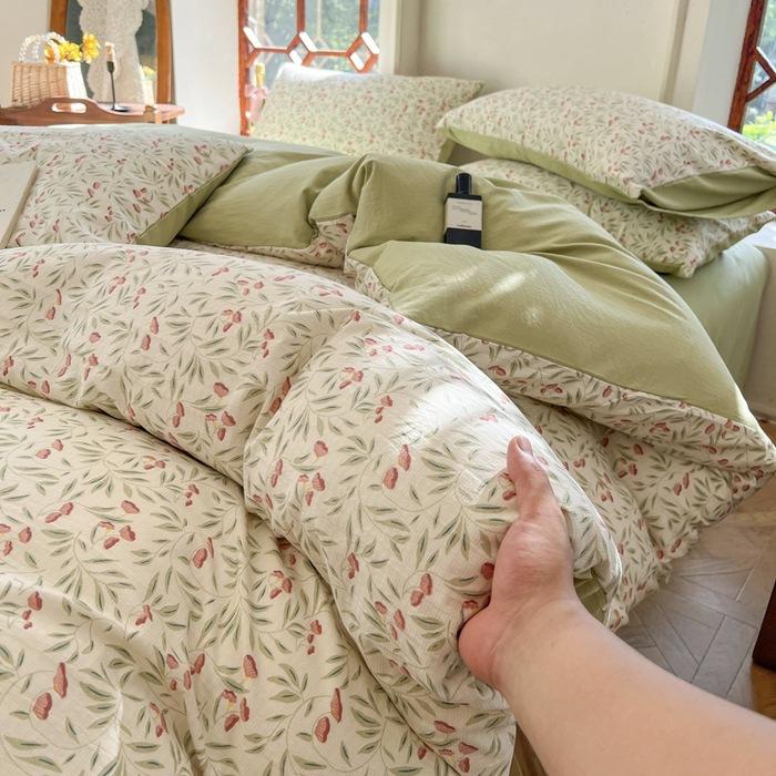 Retro Pastoral Bed Sheet Four-piece Set, Four-season Washed Cotton Small Floral Quilt Cover
