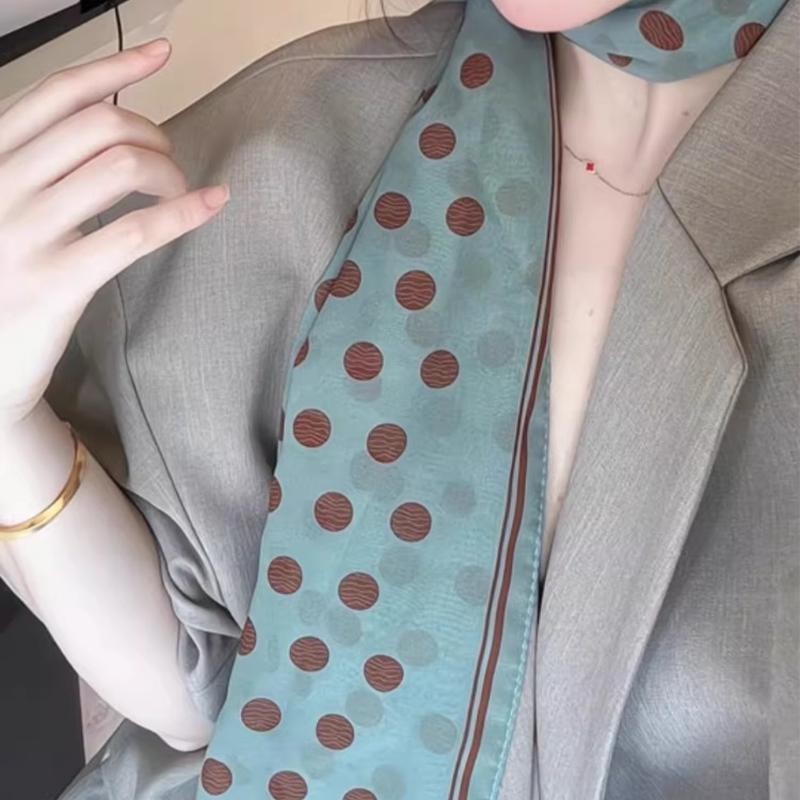 Retro polka dot thin silk silk scarf women's new high-end green neck scarf headband decorative belt