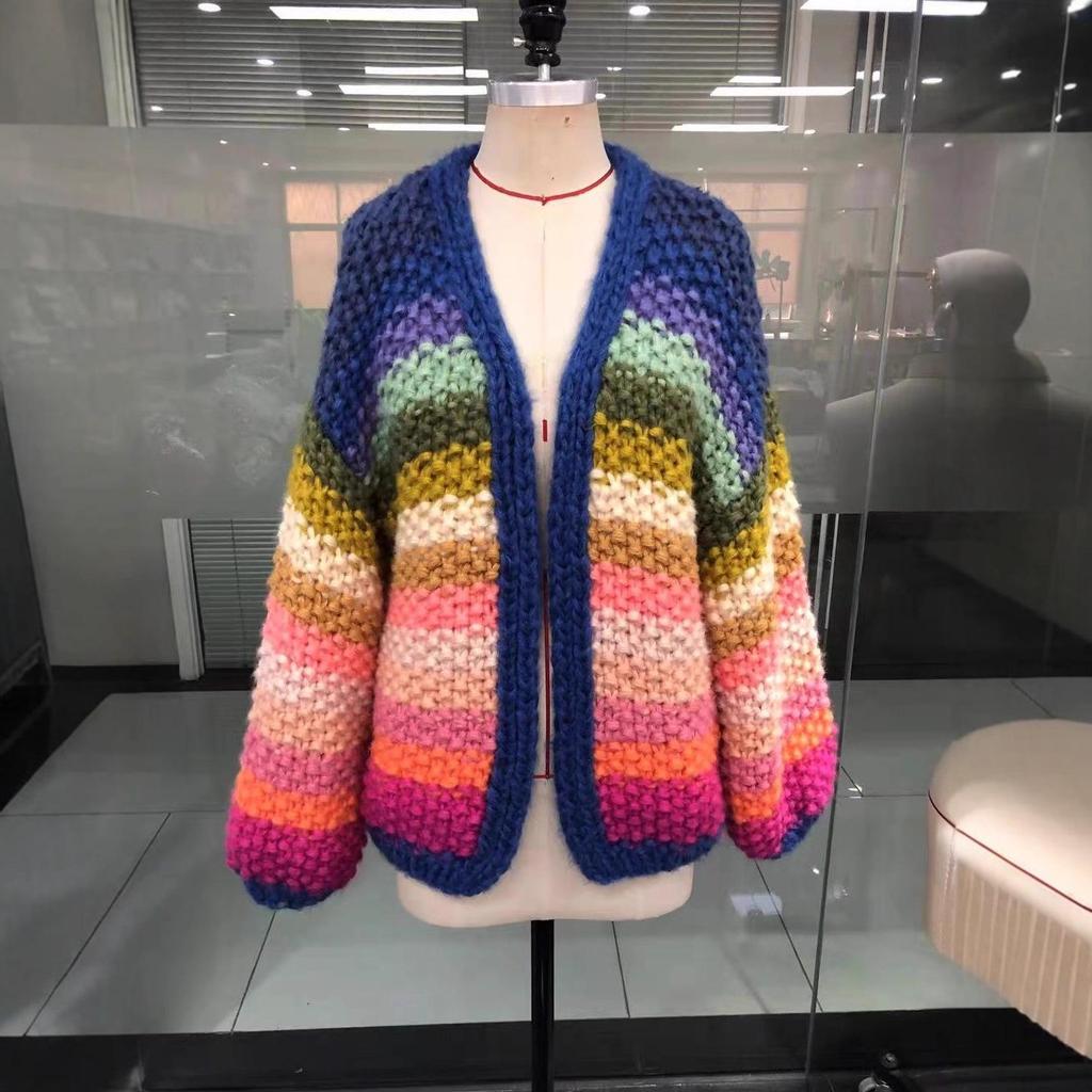 Damski Ręcznie Robiony Kardigan Płaszcz Dzianinowy w Paski Tęczowe - Kolekcja Jesień i Zima