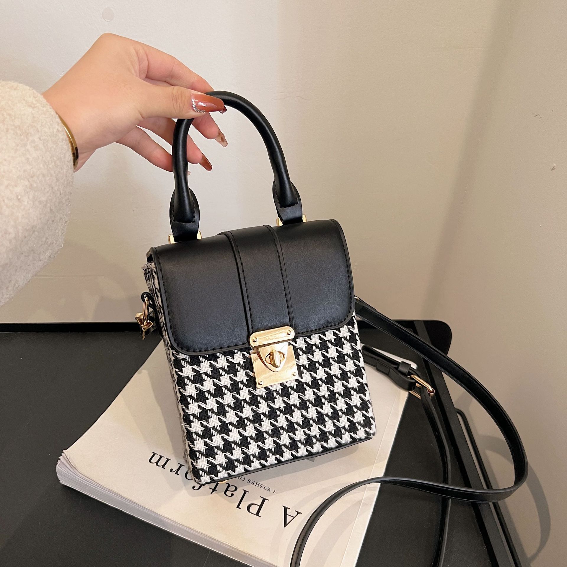 Французская нишевая дизайнерская сумка — фото 11