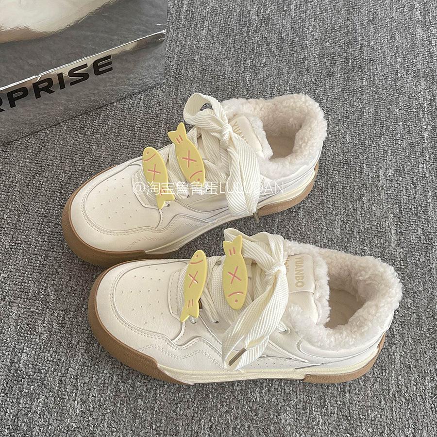 Original niche design fleece board shoes women's 2025 new winter versatile platform white shoes warm casual shoes
