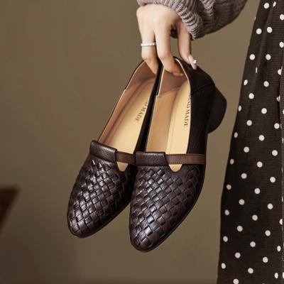 Zapatos de boca poco profunda tejidos de cuero suave suela blanda zapatos de abuela otoño nuevo Zapatos Doudou zapatos pequeños de cuero simples
