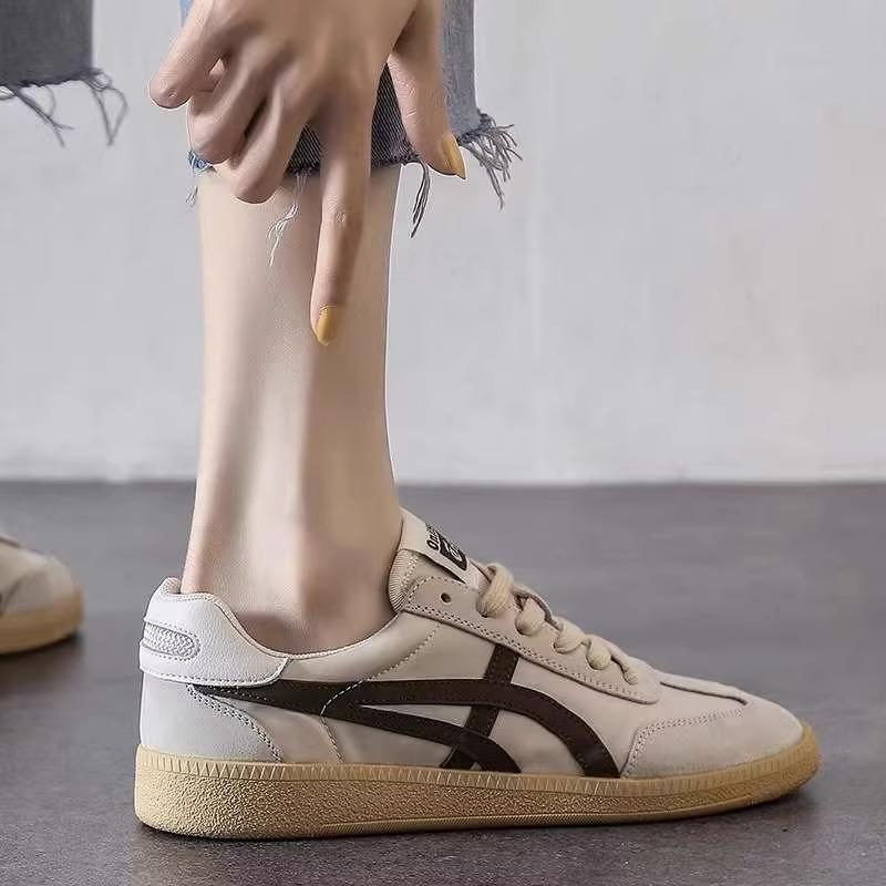 Leather Soft-soled Women's Shoes Flat-soled White Shoes 2025 Spring New German Training Shoes Women's Casual Sports Board Shoes Forrest Gump Shoes