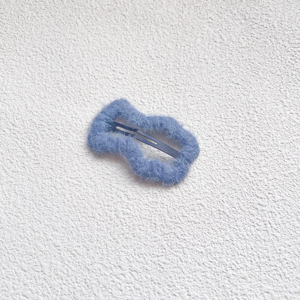 Autumn/Winter Plush Hair Clip for Women: Cute, Simple BB Clip for Bangs & Sides