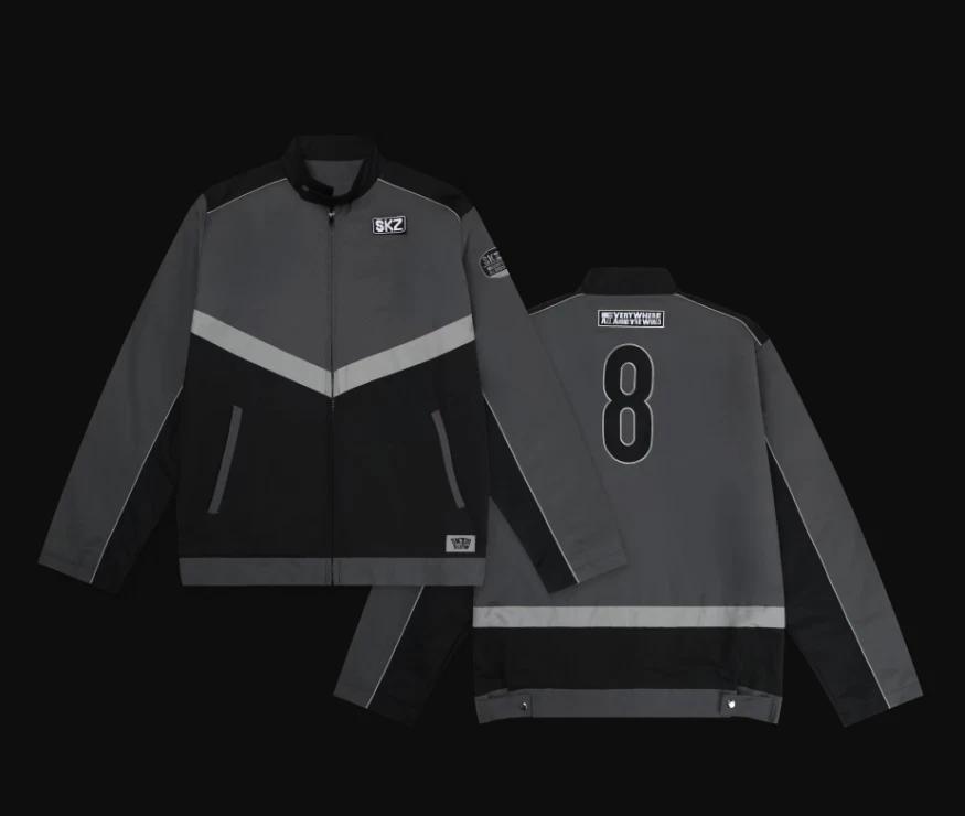 

ПОПЕРЕДНЄ ЗАМОВЛЕННЯ Stray Kids Глобальний POP-UP STORE SKZOO EVERY WHERE ALL AROUND THE WORLD у СЕУЛІ офіційний MD SEOUL VER. / RACING JACKET