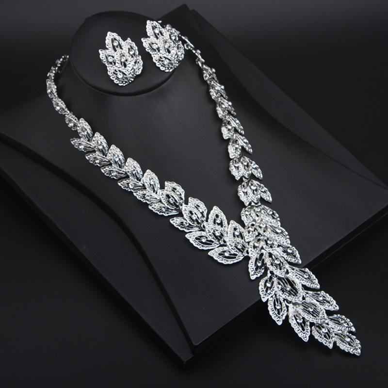 Exaggerated Feather Diamond Clavicle Short Necklace Four-Piece Women'S Accessories