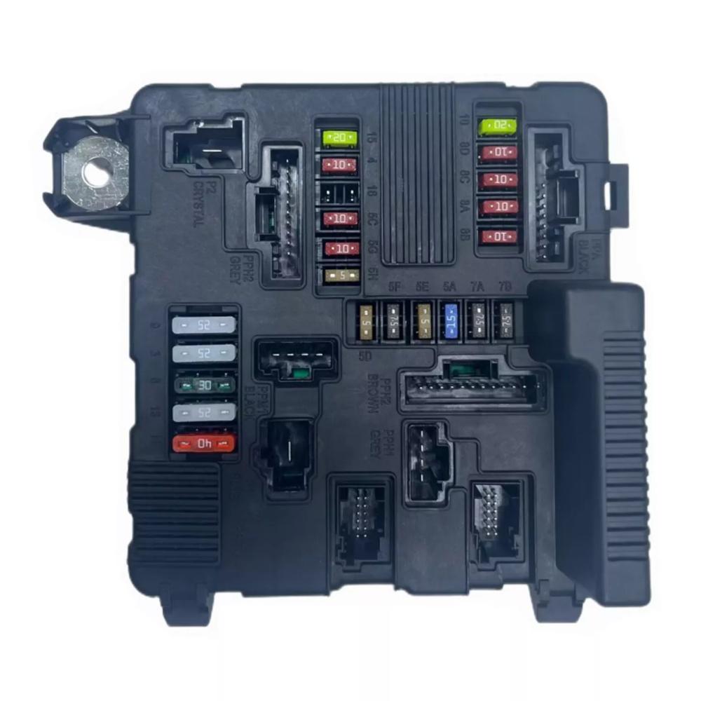 1 X Engine Fuse Box Module 8200306033 8200306032 For Renault Megane II Scenic II