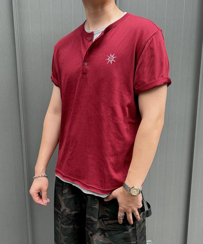Nodi 30-Count Cotton Layered Henley Neck Short Sleeve Crop T-Shirt Burgundy