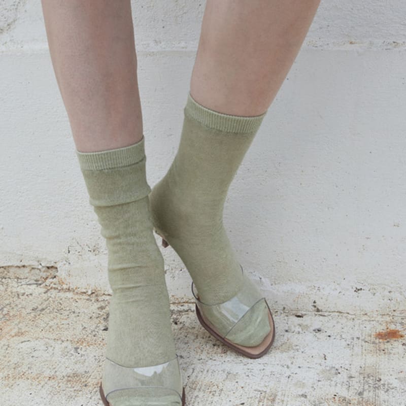 Monochrome [online exclusive]25 rough dyeing socks (smoke green)