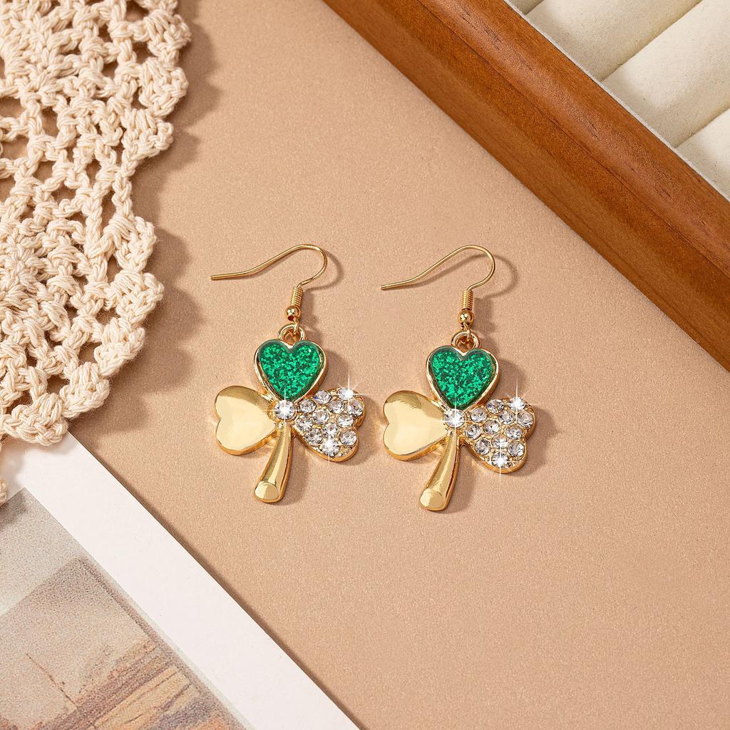 Módní dámské náušnice