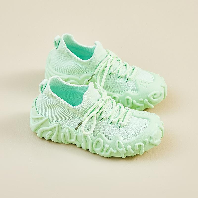 Flying Shoes New Summer Student Sports Shoes Fitness Running Casual Shoes Breathable