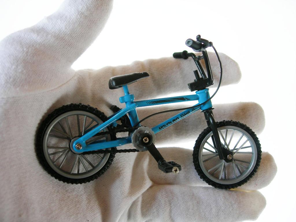 Sada 3 miniaturních BMX kol s ocelovým rámem