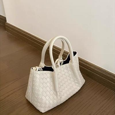 Spring and Summer New Woven Portable Shoulder Portable Tote Bag Large Bag Mommy Bag Travel Bag Women's Bag Tide