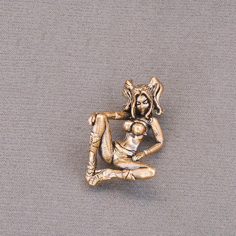 Figure di Ragazze Bellezza con Coda di Cavallo in Ottone Miniature Ornamenti da Scrivania Personaggi Metallici Retrò Modello Artigianato Decorazioni per la Casa Accessorio