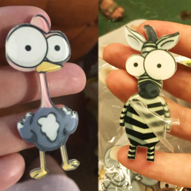 1PC Monkey Acrylic Brooch Cartoon Animal Hat Clothing Bag Decoration