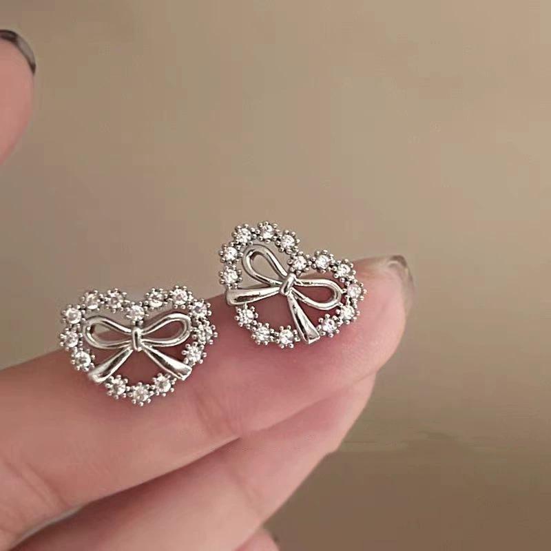 Earrings Fresh Temperament Mermaid Love Alloy Stud Earrings Niche Design High Sense Light Luxury Earrings Tide