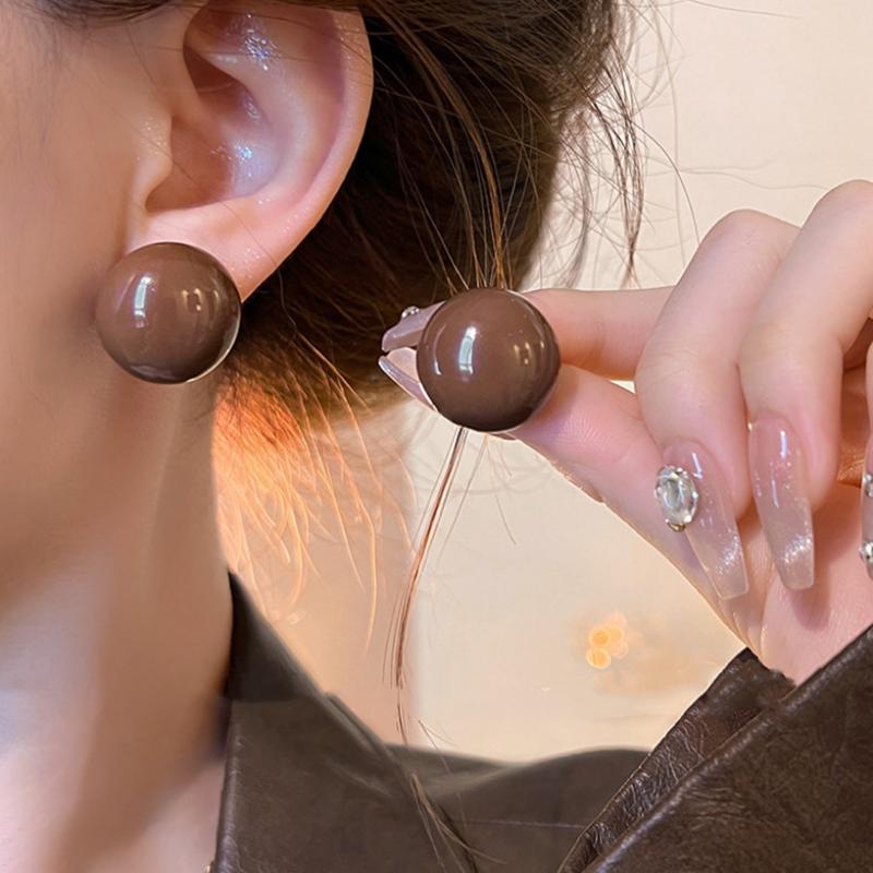 French Large Half Round Imitation Pearl Earrings For Women Minimalist Stud Earring Light Luxury Vintage Wedding Jewelry