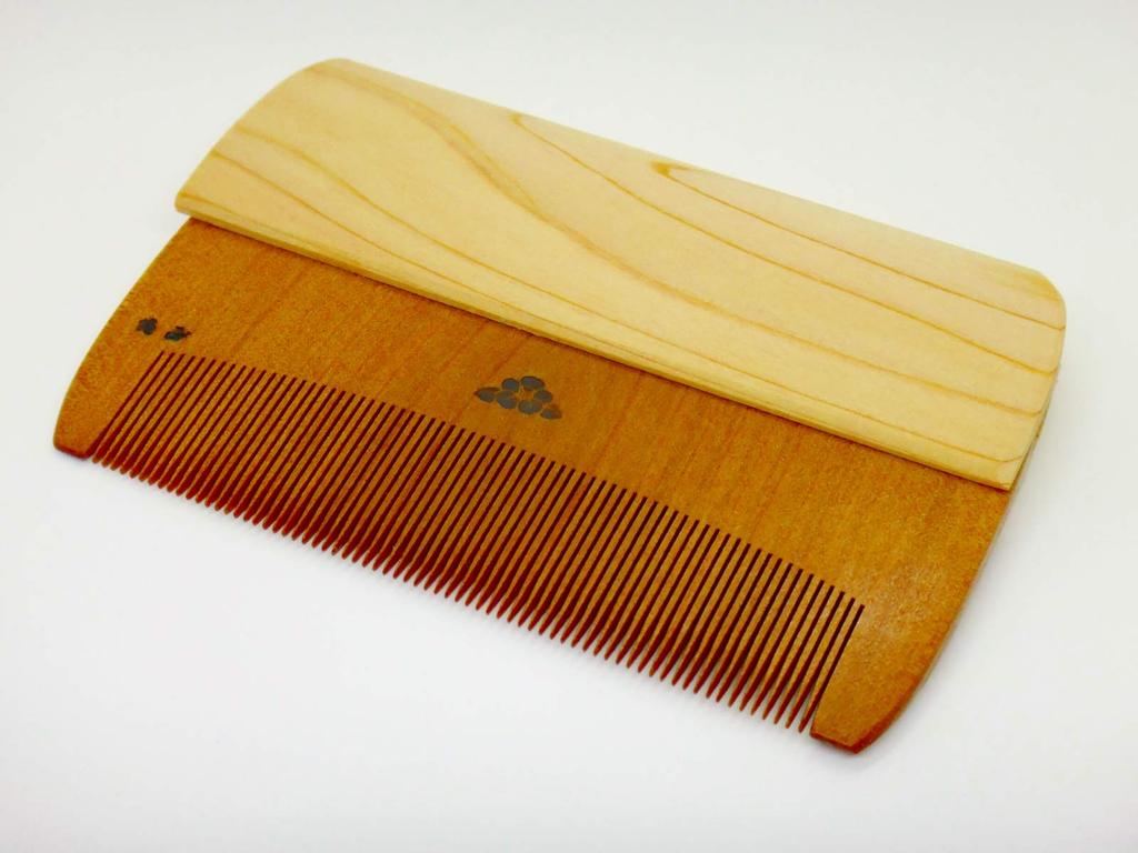 Suki Comb Camellia Comb Made by a Boxwood Comb Craftsman A Comb Specialized for Removing Dust from Supports Lice Removal Comb - - Hair. (camellia
