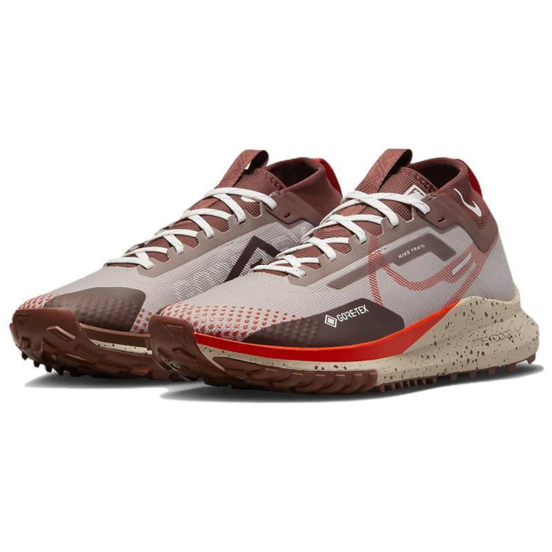Nike React Pegasus Trail 4 Gore Tex Diffused Taupe Dark Pony Sail Picante Red Tenisky DJ7926-200