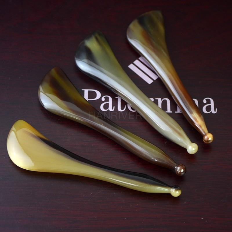 Natural Ox Horn Gua Sha Board Suitable for the Whole Body, Promoting the Flow of Meridians Neck and Leg Beauty Massage Board