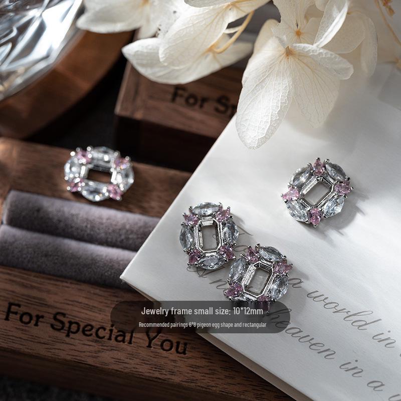 

Моне Нейл-арт Циркониевая Ювелирная Рамка – Медная Инкрустация, Золотое Покрытие, Высокая Стойкость, Горячо Продаваемые Аксессуары для Маникюрного Аппарата