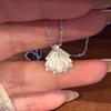 Original Inlay Diamonds White Fritillaria Shell Pendant Exquisite Romantic Sparkling Necklace Wedding Engagement Jewelry Gift