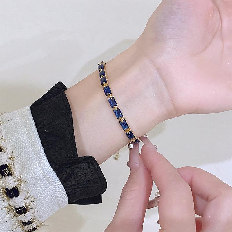 Bracciale Regolabile Colorato con Zirconi 2024: Gioielli alla moda, versatili ed eleganti per un look leggero e personalizzato