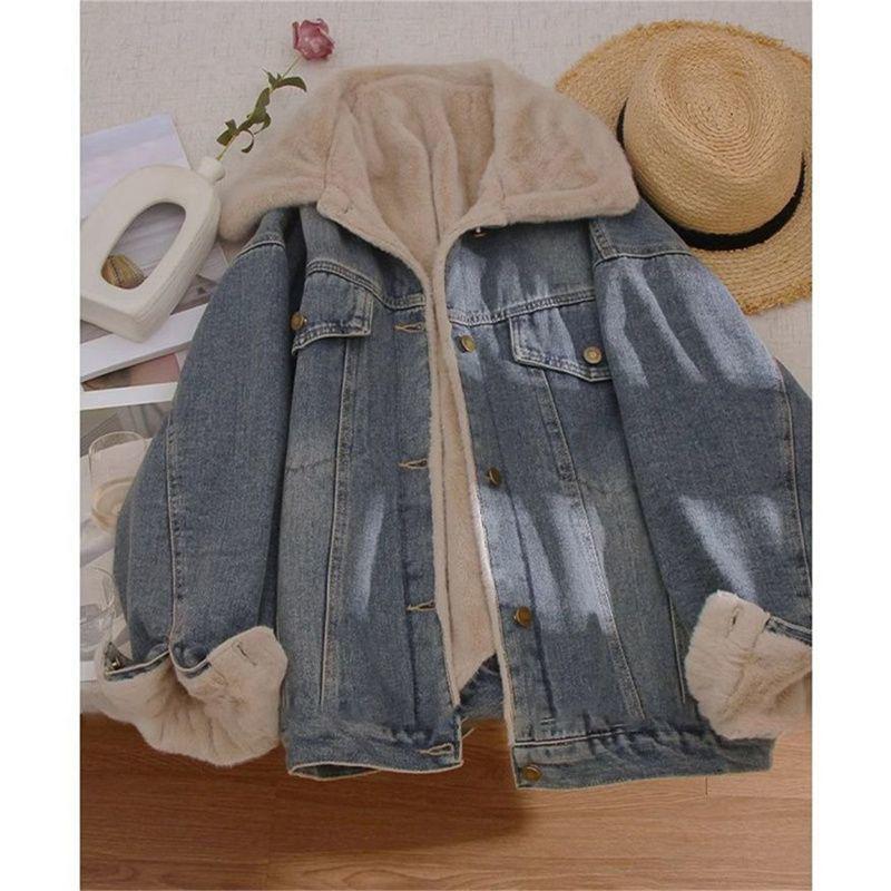 Women's Plus Velvet Thickened Retro Denim Jacket - Loose & Casual for Autumn/Winter 2025.