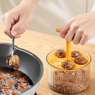 Hand Squeezed Meatball Maker Hand Press Mold Shrimp and Fish Ball Manual One-piece Molded Home Meatball Maker Storage Container