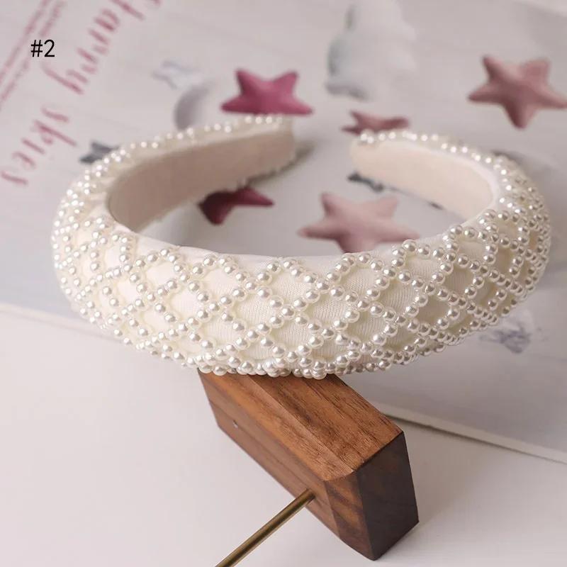 Women Fashion Retro Pearl Headbands Exquisite Hair Accessories for Women's Hands Girl's Hair Accessories Fashion Creative Gifts