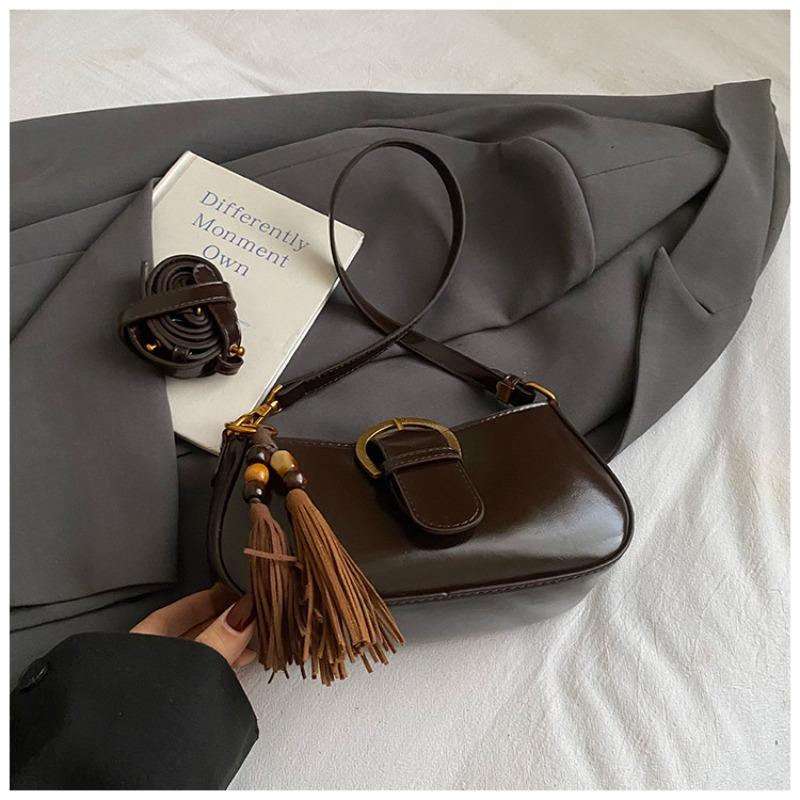 Niche retro Korean version underarm bag women's autumn new high-value fashion simple shoulder small bag