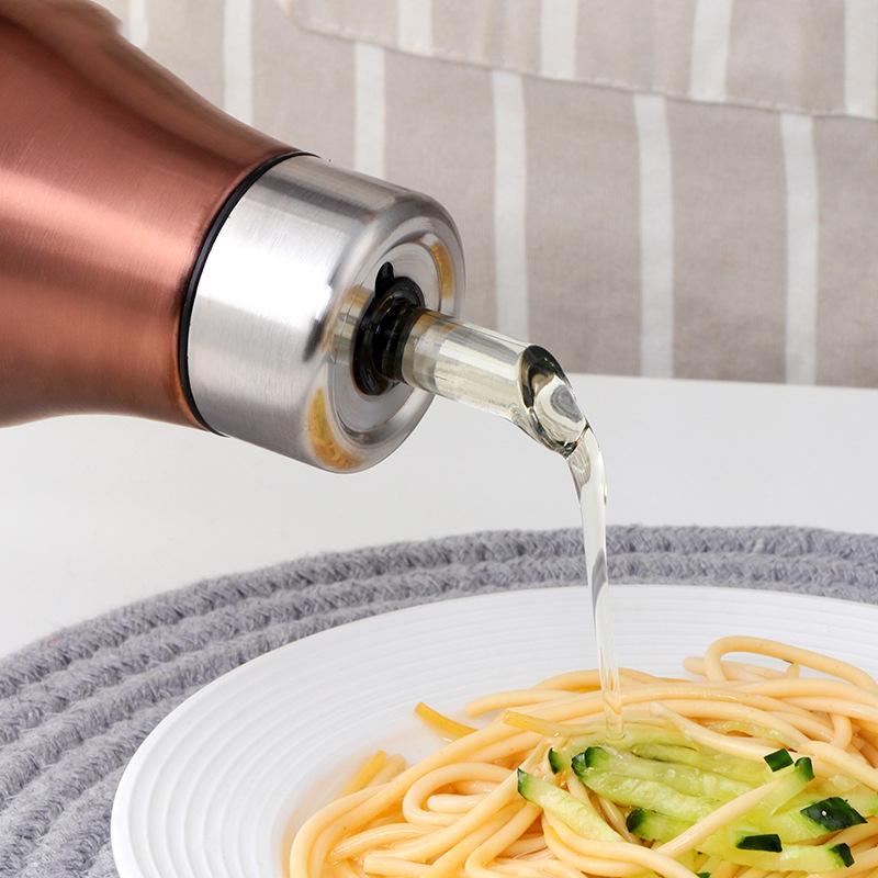 304 Stainless Steel Oil Pot Dust-Proof Oil Can Durable  Olive Oil Dispenser Kitchen  Soy Sauce Bottles Oil Vinegar Organizer
