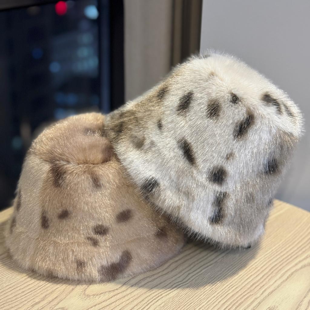 Thick Plush Fisherman Hat for Women in Autumn and Winter Hot Girl Style Warm and Face Friendly Small Basin Hat Cold Proof Bucket Hat