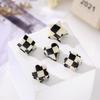 2023 Black and White Small Hair Claws Women's Fashion Temperament Hair Can Clip Elegant Hair Accessories