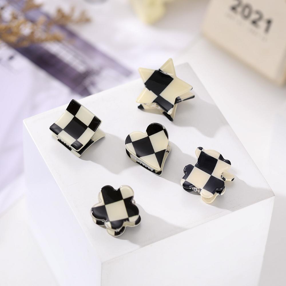 2023 Black and White Small Hair Claws Women's Fashion Temperament Hair Can Clip Elegant Hair Accessories