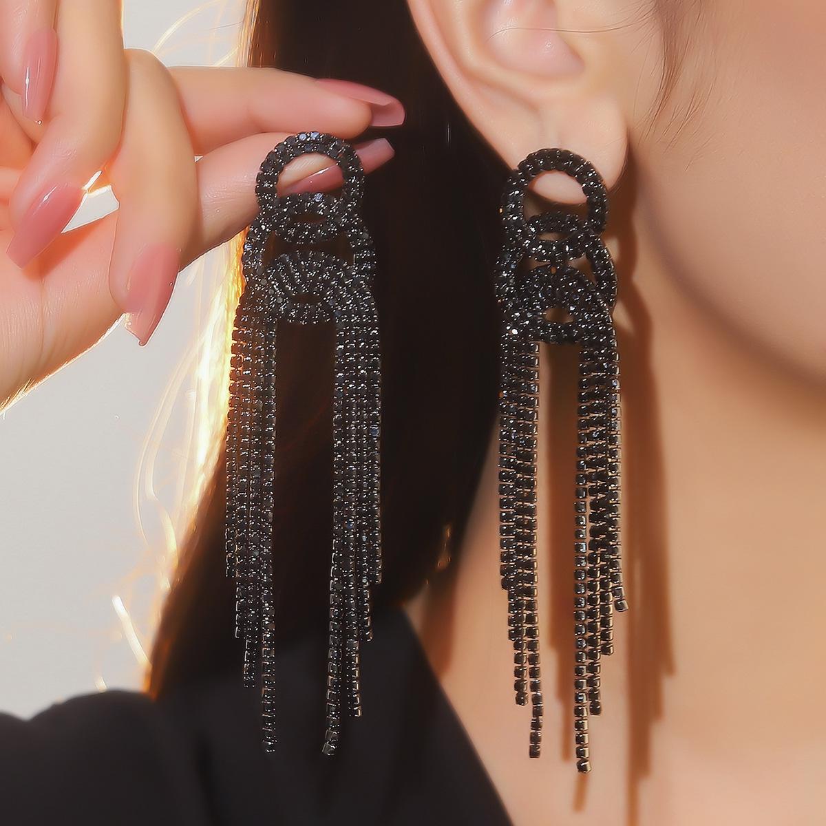 

Luxurious Black Double Ring Rhinestone Tassel Earrings for Women