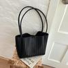 Fashion Tote Bag - Large Capacity Women's Shoulder Bag - Retro Woven Texture Tote Bag