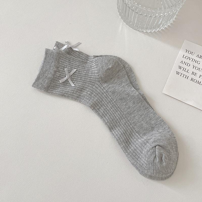 Ladies Spring and Summer Thin Sweet Bow Breathable Sweat Absorbing Short Cotton Socks